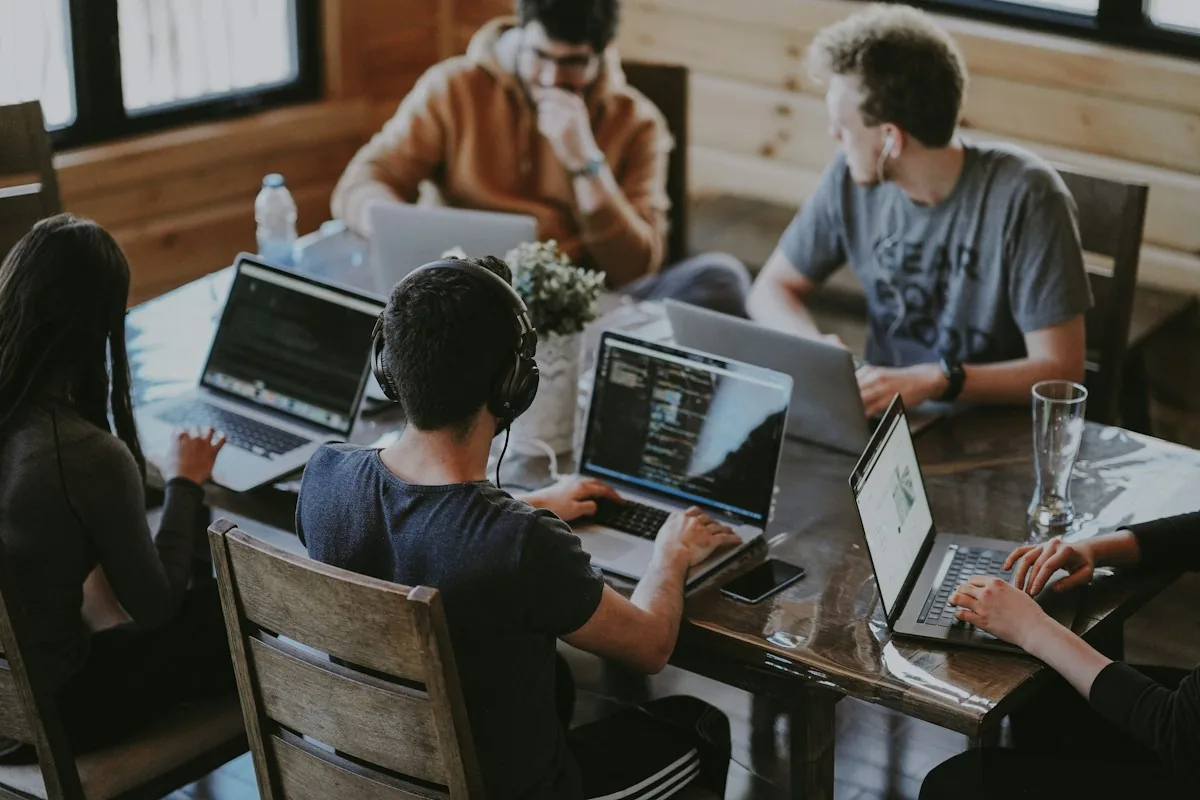 تطوير المنتجات من الفكرة إلى الإطلاق